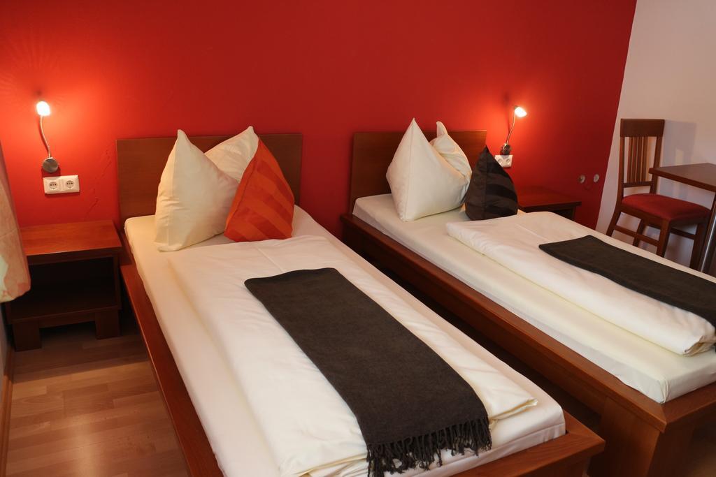 Hotel Checkin Gleisdorf Room photo